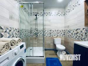 Студия квартира, посуточно, 35м2, 1/9 этаж