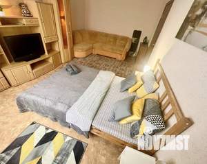 1-к квартира, посуточно, 50м2, 1/1 этаж