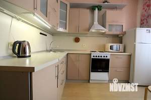 2-к квартира, посуточно, 60м2, 10/17 этаж