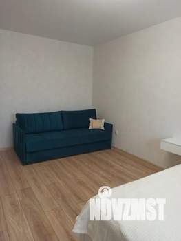 1-к квартира, посуточно, 38м2, 4/18 этаж