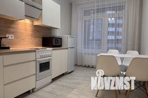 1-к квартира, посуточно, 38м2, 13/19 этаж