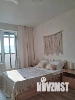 2-к квартира, посуточно, 72м2, 20/25 этаж