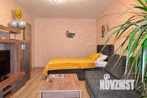 1-к квартира, посуточно, 43м2, 1/1 этаж