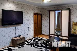 1-к квартира, посуточно, 42м2, 2/10 этаж