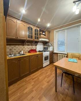 3-к квартира, на длительный срок, 70м2, 1/10 этаж