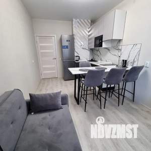 1-к квартира, посуточно, 40м2, 18/21 этаж