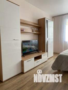 1-к квартира, посуточно, 39м2, 8/17 этаж