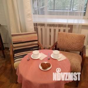 2-к квартира, посуточно, 43м2, 4/5 этаж