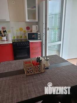 1-к квартира, посуточно, 37м2, 1/1 этаж