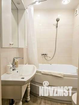 2-к квартира, посуточно, 45м2, 3/6 этаж