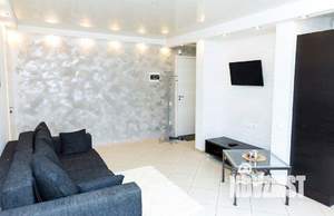 2-к квартира, посуточно, 50м2, 1/1 этаж