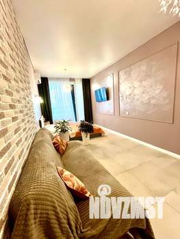 Студия квартира, посуточно, 37м2, 11/21 этаж