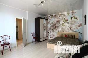 1-к квартира, посуточно, 43м2, 9/16 этаж