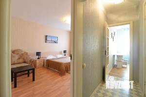 1-к квартира, посуточно, 37м2, 1/1 этаж