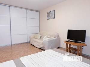 1-к квартира, посуточно, 35м2, 13/16 этаж