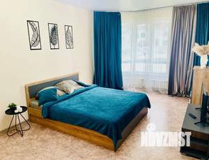 1-к квартира, посуточно, 41м2, 1/25 этаж