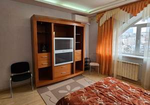 1-к квартира, на длительный срок, 55м2, 5/5 этаж