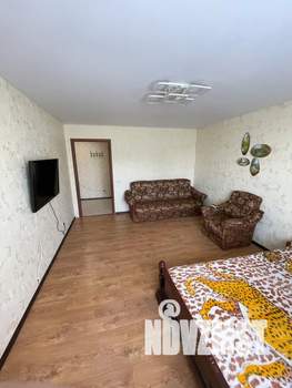 1-к квартира, посуточно, 43м2, 3/17 этаж