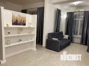 Студия квартира, посуточно, 54м2, 1/5 этаж