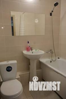 1-к квартира, посуточно, 38м2, 17/17 этаж