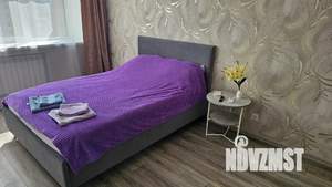 1-к квартира, посуточно, 40м2, 10/25 этаж
