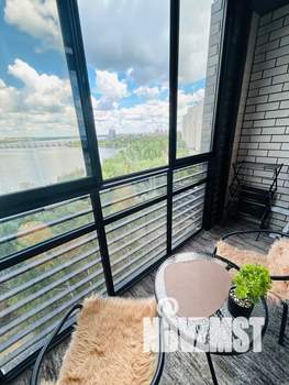 Студия квартира, посуточно, 27м2, 13/21 этаж