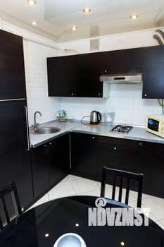 2-к квартира, посуточно, 50м2, 1/1 этаж