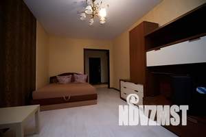 1-к квартира, посуточно, 42м2, 2/15 этаж