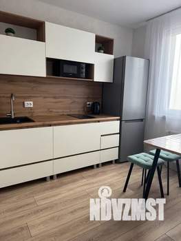 1-к квартира, посуточно, 35м2, 16/18 этаж