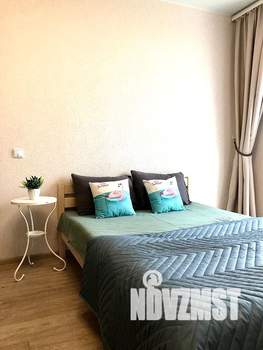 1-к квартира, посуточно, 35м2, 8/17 этаж