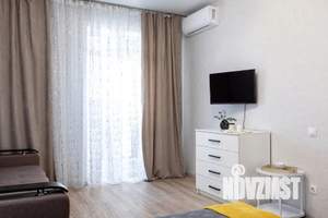 1-к квартира, посуточно, 37м2, 8/10 этаж