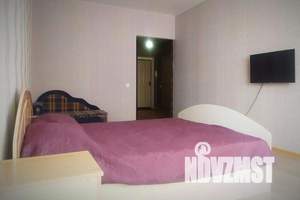 1-к квартира, посуточно, 45м2, 20/25 этаж