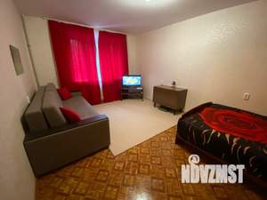 1-к квартира, посуточно, 35м2, 4/9 этаж