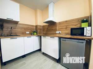 Студия квартира, посуточно, 35м2, 1/9 этаж