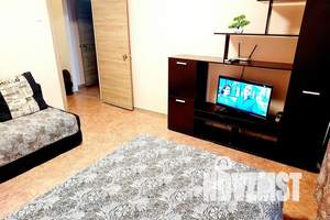 1-к квартира, посуточно, 10м2, 6/10 этаж