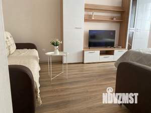 1-к квартира, посуточно, 39м2, 8/17 этаж