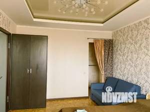 1-к квартира, посуточно, 38м2, 4/10 этаж