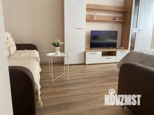 1-к квартира, посуточно, 39м2, 8/17 этаж