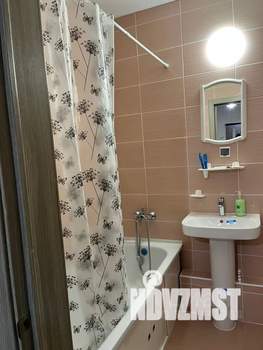 1-к квартира, посуточно, 42м2, 7/17 этаж