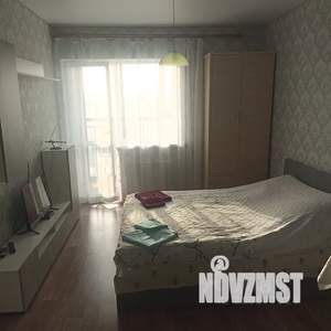 Студия квартира, посуточно, 30м2, 5/17 этаж