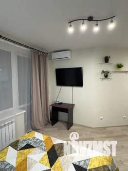 Студия квартира, посуточно, 35м2, 3/15 этаж