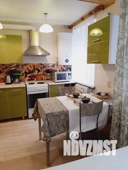 Студия квартира, посуточно, 27м2, 1/4 этаж