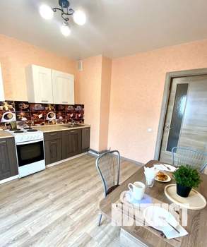 1-к квартира, посуточно, 38м2, 11/17 этаж