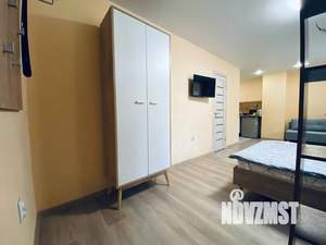 Студия квартира, посуточно, 35м2, 1/9 этаж
