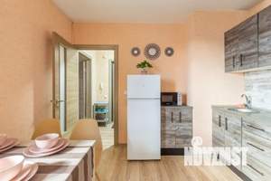 1-к квартира, посуточно, 45м2, 18/25 этаж