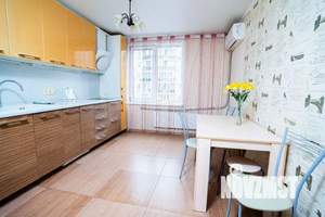 2-к квартира, посуточно, 79м2, 1/1 этаж