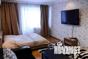 1-к квартира, посуточно, 42м2, 2/10 этаж