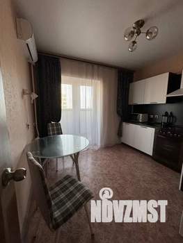 1-к квартира, посуточно, 35м2, 22/25 этаж