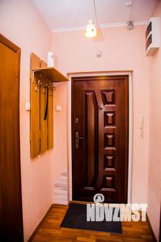 1-к квартира, посуточно, 38м2, 2/18 этаж