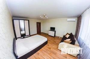 1-к квартира, посуточно, 50м2, 1/1 этаж